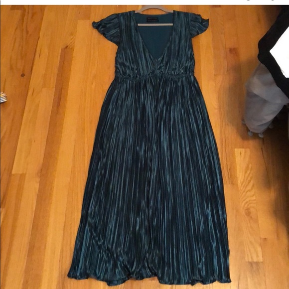 ISO Emerald Green Urban Outfitters Maxi ANY SIZE - Picture 2 of 2